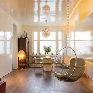 https://beautiful-and-fresh-garden-room-4p-near-rai-center.amsterdamhotelsnl.com
