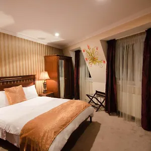 https://hotel-boutique-monaco.bucharesthotelsnow.com